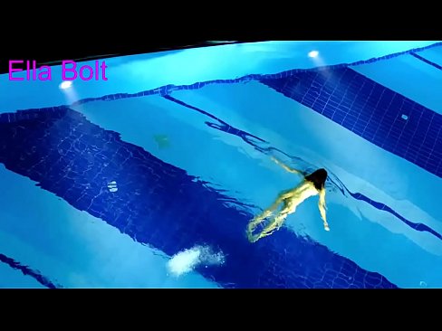 ❤️ Não consigo parar de observar, jovem loira apanhada nadando nua na piscina do resort ELLA BOLT ️ Porno real vídeo em porno pt-br.high-pass.ru ﹏